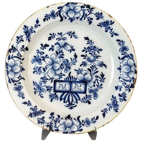 antique dutch delft chinoiserie charger  century faience