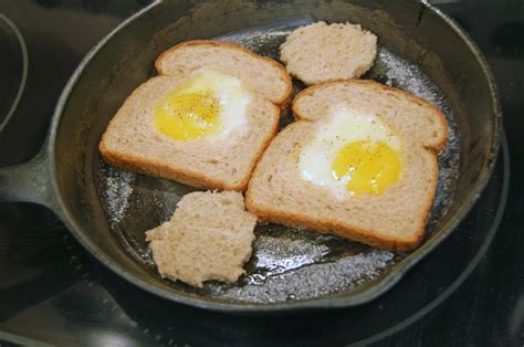 bread eggs eat  home