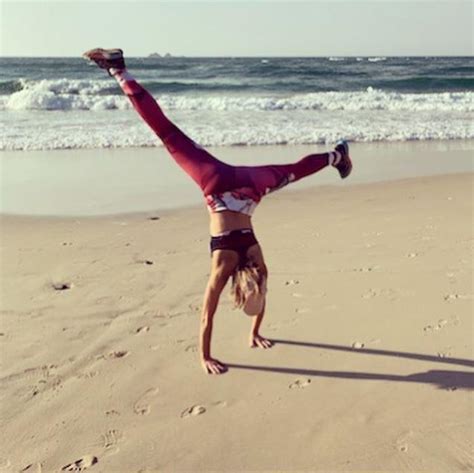 Carrie Bickmore Shows Off Her Gymnastic Skills Australian Women S Weekly