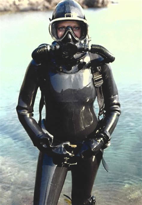 Pin By Sin Ister On ウオーター関連 Scuba Girl Wetsuit Women S Diving Scuba