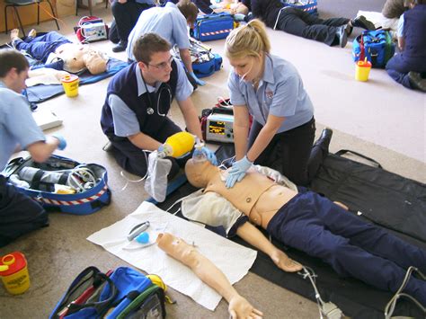 paramedic degree  benefits  hands  learning hci college
