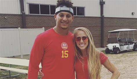 photo of patrick mahomes girlfriend is going viral before tonight s game