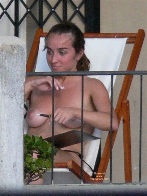 beauty neighbour naked in a balcony vol 1 february 2007 voyeur web