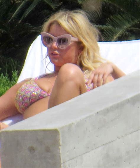 jessica simpson sunbathing topless and thong bikini thefappening cc