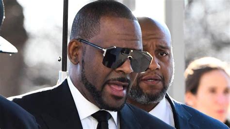 R Kelly Sexual Abuse Case Resumes In Chicago Courtroom Latest News