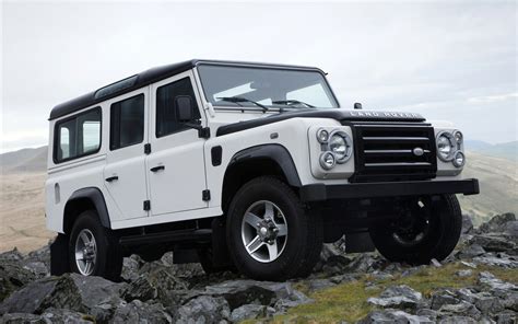 defender    breathing moments land rovers   machine   production