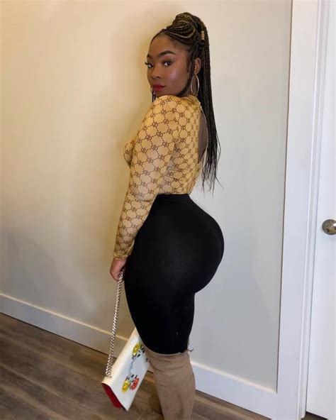 More Photos Of Ghanaian Slay Queen Who Was Spotted Selling
