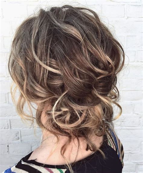 Easy Messy Updo For Wavy Hair Medium Length Hair Styles Updos For