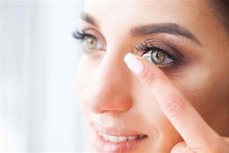 wear contact lenses    dry eyes vizulize
