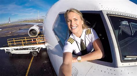 the swedish pilot instagram star who credits yoga with keeping her calm
