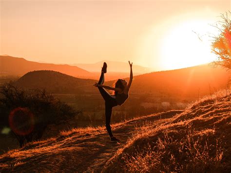 sunset yoga inspo