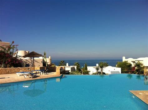 luxury sea view beach villa  paphos coast villas  rent  paphos paphos cyprus