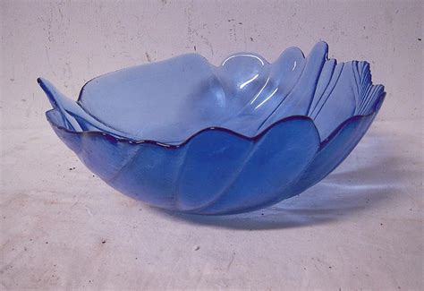 Vintage Beautiful Blue Glass Leaf Bowl From