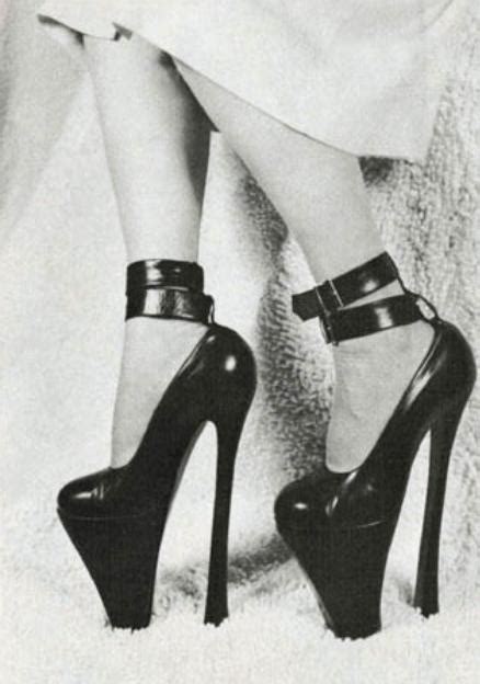 Fashion Heels Sexy Vintage Image 223522 On