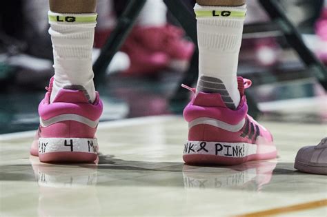 Hurricanes Fall To Duke In Annual Pink Game The Miami