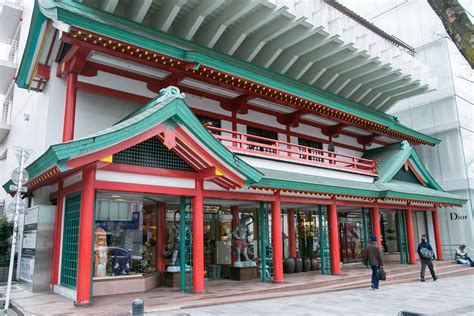 oriental bazaar shopping  omotesando tokyo