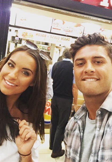 jess and mike love island stars head to hotel after