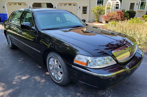 reserve  mile  lincoln town car ultimate  sale  bat auctions sold