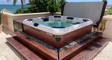 Best Hot Tubs For The Money Review Guide For 2022 2023 Report Outdoors