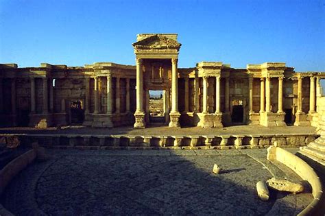palmira syria siria theatres amphitheatres stadiums odeons ancient