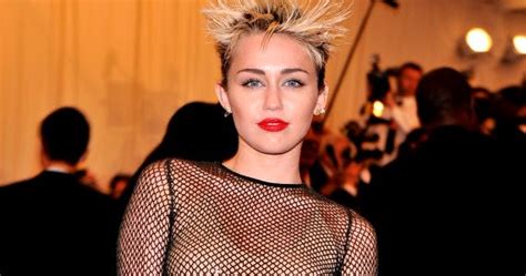 Bcn Photos Miley Cyrus Crowned Winner Sexiest Woman Maxim Hot 100