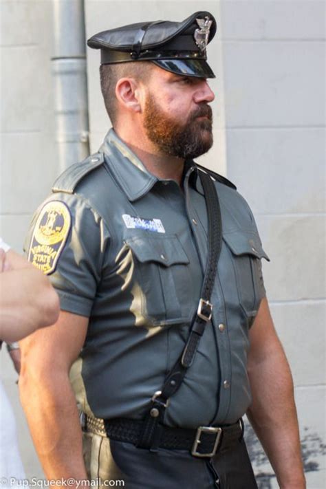 Cop With Beard Policias Guapos Hombres Barbas