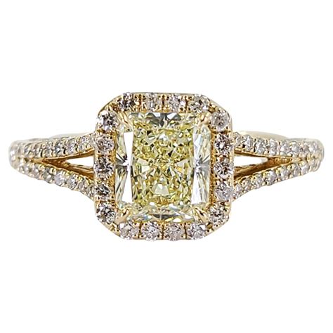 gregg ruth  carat radiant cut light fancy yellow diamond engagement