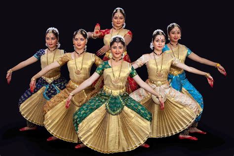 group bharatanatyam poses indian classical dancer indian classical dance