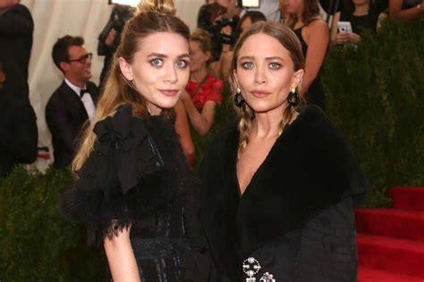 5 stylish lessons from mary kate and ashley olsen s first instagram tigerbeat