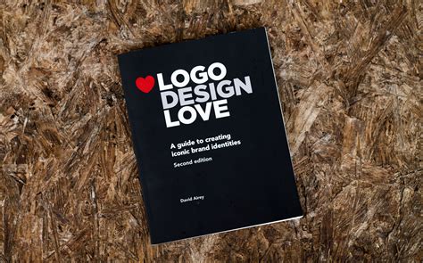logo design love recensione libro davide bertozzi