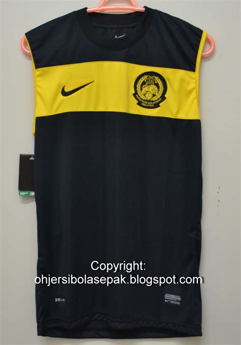 Jersi Bola Sepak Jersi Training Team Malaysia