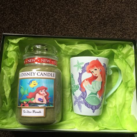 disney   mermaid themed yankee candle gift set bay leaf wreath scent  deco disney
