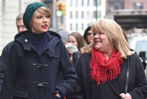 ‘i Wanted To Vomit And Cry’ Taylor Swift’s Mom Testifies In Groping