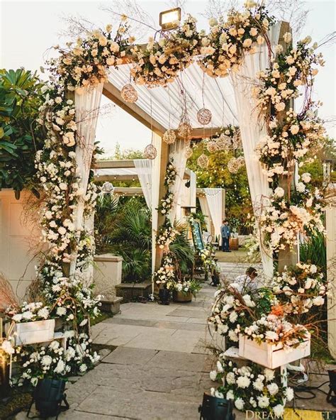 magnificent wedding entrance decor ideas  create  perfect