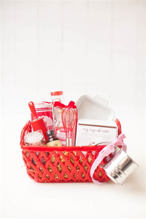 100 Diy Christmas T Baskets That Are Stuffed To The