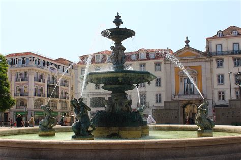 main sights  check   rossio square  lisbon  travelling squid