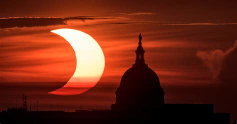 breathtaking  capturing   solar eclipse shared  nasa