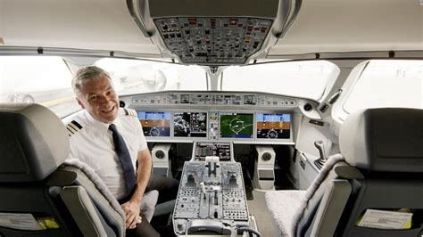 Así Funciona La Cabina Digitalizada Del Avión Airbus A220 Video Cnn