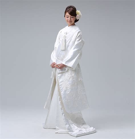 traditional red wedding kimono    home lifestyle design simple
