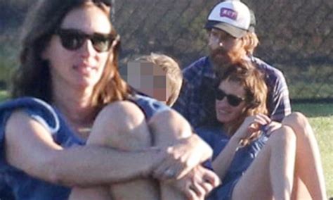Julia Roberts Cuddles Up To Husband Danny Moder At Their