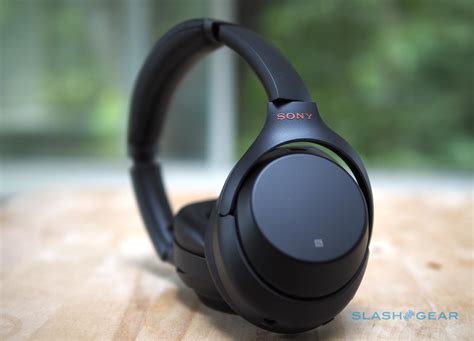 reasons  upgrade  sonys  noise cancelling headphones slashgear