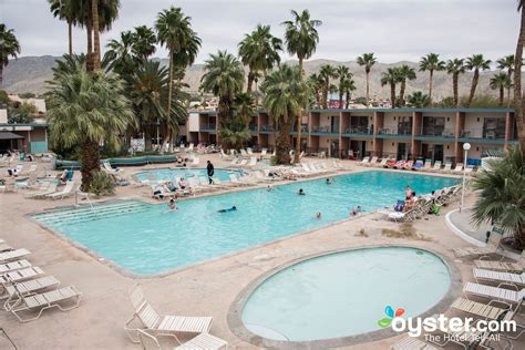 desert hot springs spa hotel  queen room   desert hot springs