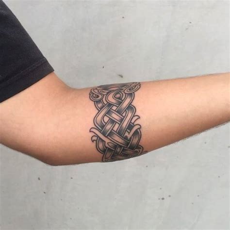 110 Awesome Armband Tattoos — Designs And Ideas