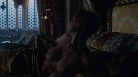 lena headey nude — naked photos and sex scenes celebs unmasked