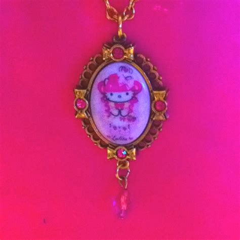 my tina tarantino hello kitty necklace cat necklace jewelry hello kitty