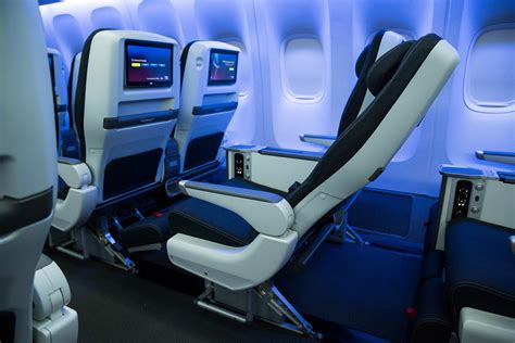 whats  difference  premium economy  business businesser