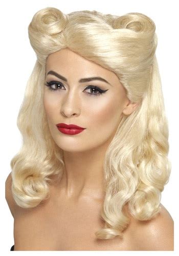 40 S Blonde Pin Up Wig