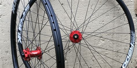 spoke lacing patterns   building bicycle wheels