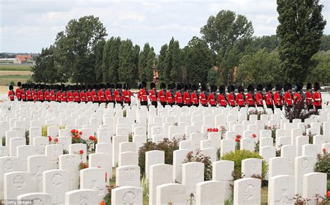 William And Kate Visit Commonwealth War Graves Daily Mail Online