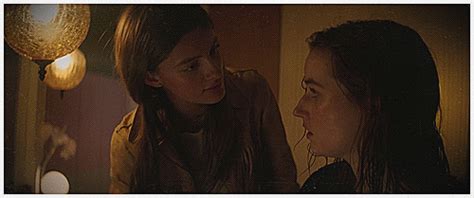 spiderliliez kaitlyn dever as amy diana silvers as hope